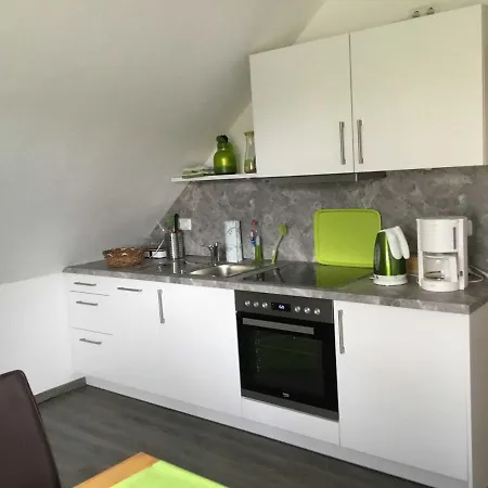 Rossis Nuest, 31516 * Uplengen