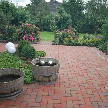 アパート Rossis Nuest, 31516 *