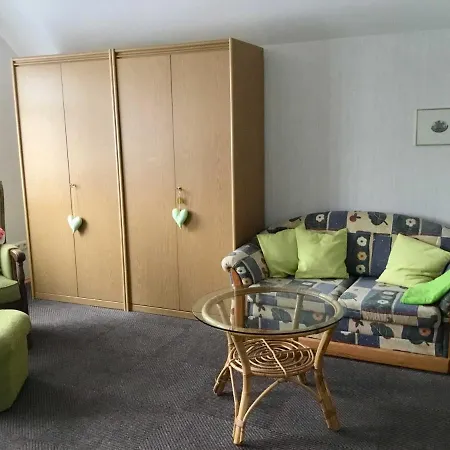 Rossis Nuest, 31516 Uplengen