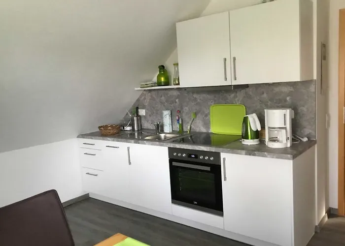 Rossis Nuest, 31516 * Uplengen